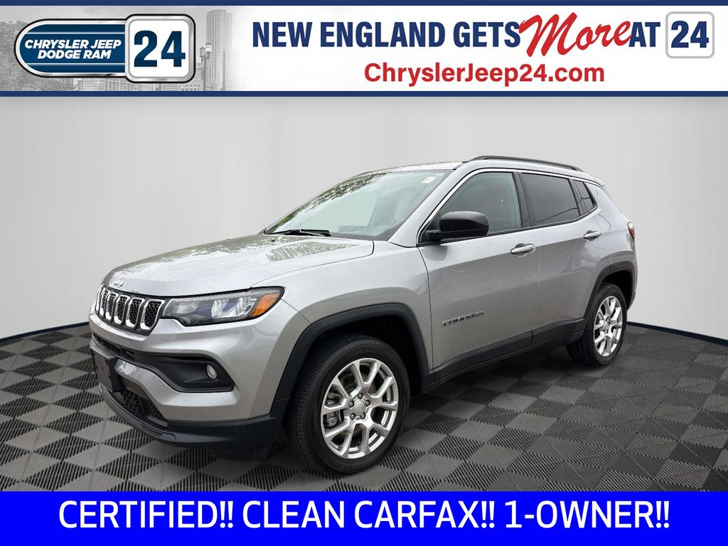 2023 Jeep Compass Latitude Lux 4X4's photo