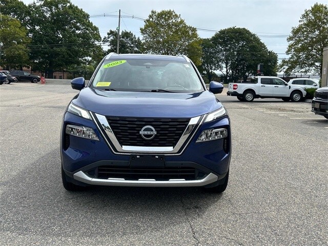2023 Nissan Rogue Platinum photo 2