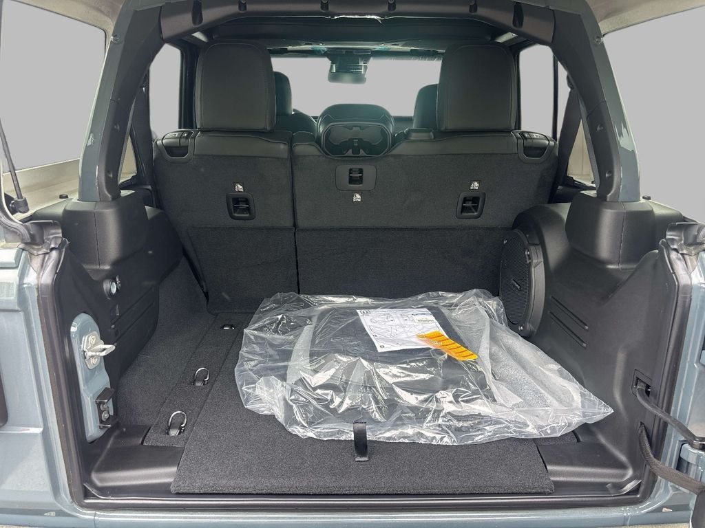 New 2026 Jeep Wrangler 4-DOOR SAHARA Sport Utility