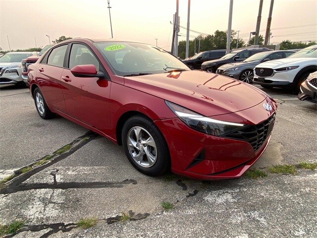 2022 Hyundai Elantra SE photo 3