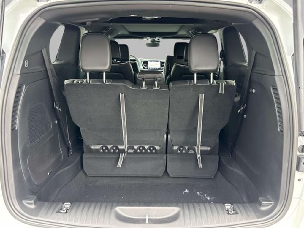 New 2026 Chrysler Pacifica LIMITED AWD Passenger Van