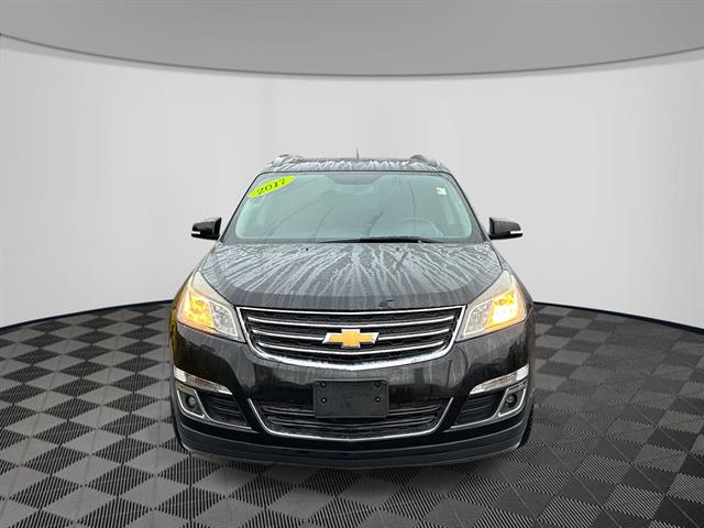2017 Chevrolet Traverse 2LT photo 2