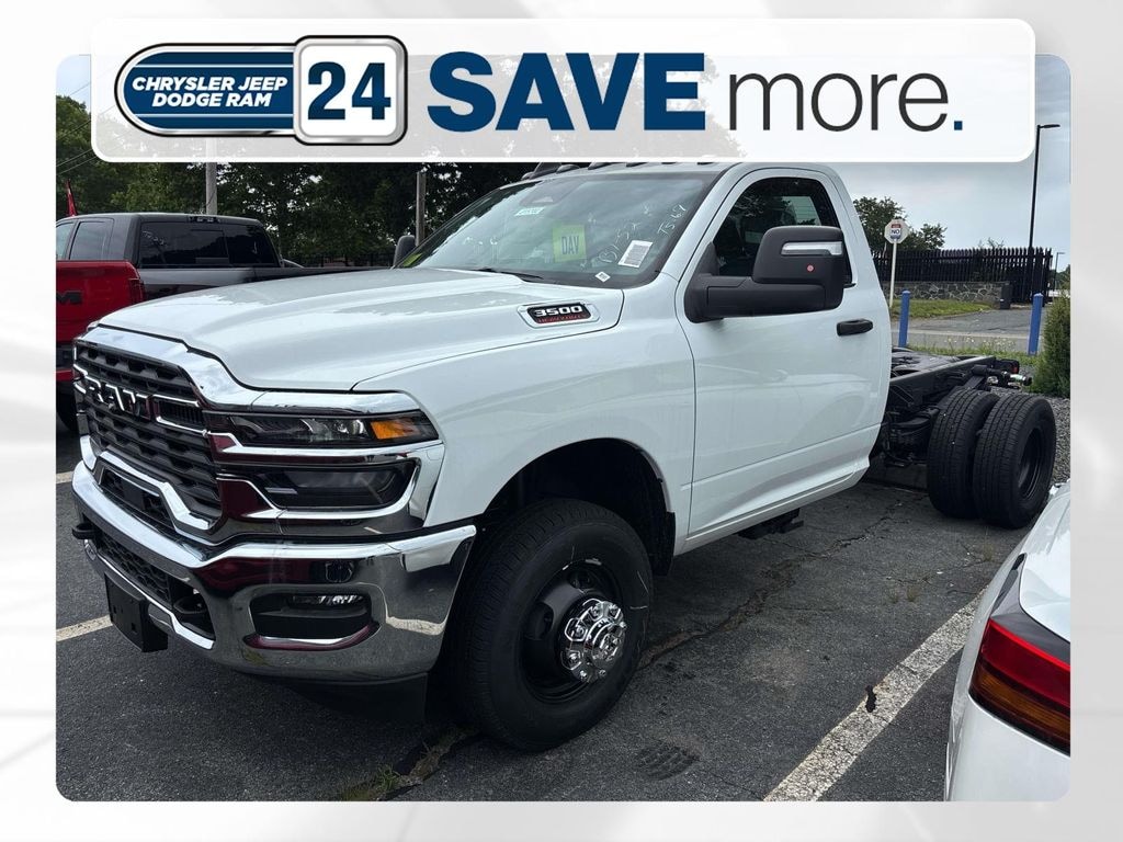 New 2026 Ram 3500 TRADESMAN REGULAR 4X4 60' CA Pickup