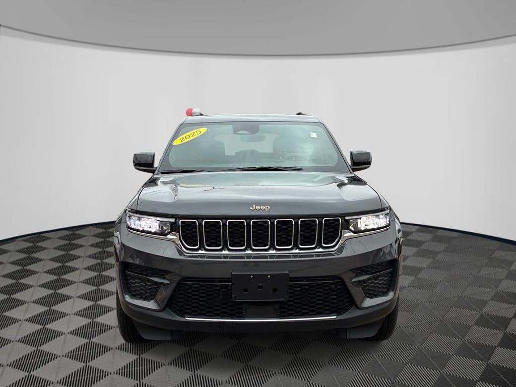 Certified 2025 Jeep Grand Cherokee Laredo X SUV