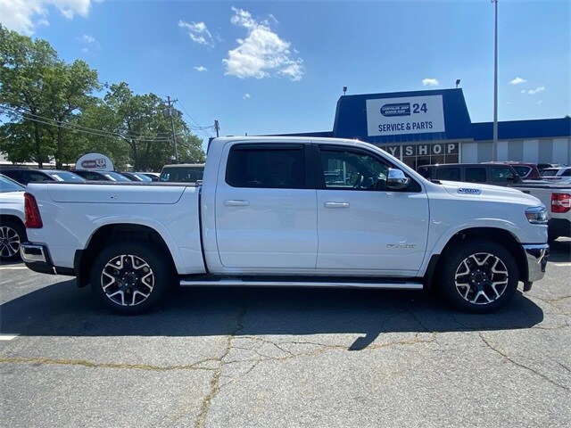 2025 Ram 1500 Laramie photo 2