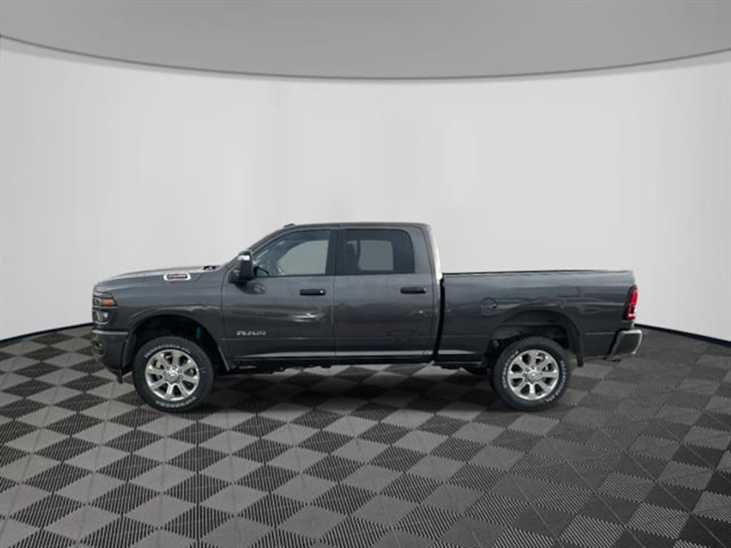 New 2026 Ram 2500 BIG HORN CREW CAB 4X4 6'4 BOX Pickup