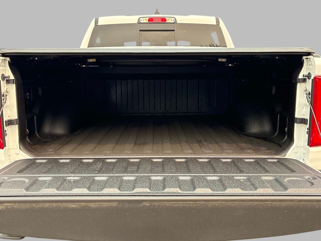 New 2026 Ram 1500 LARAMIE CREW CAB 4X4 5'7 BOX Pickup