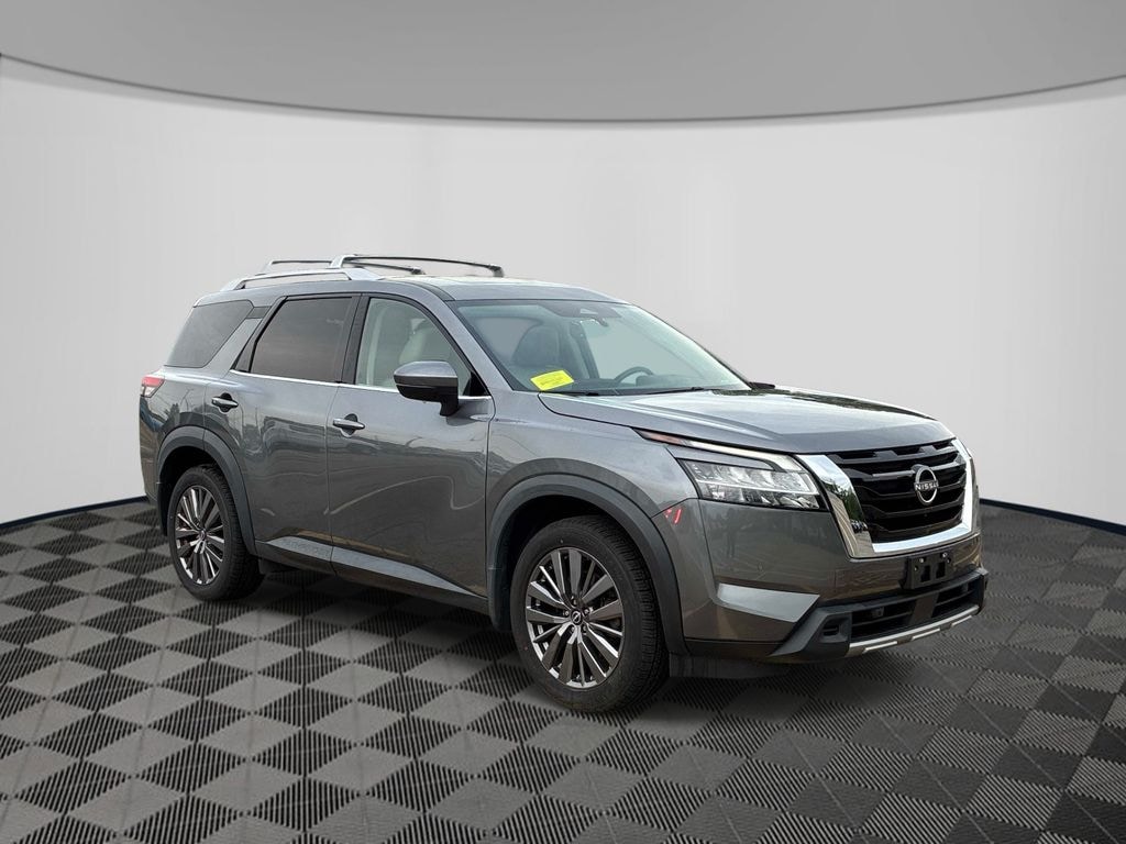 Used 2023 Nissan Pathfinder SL SUV