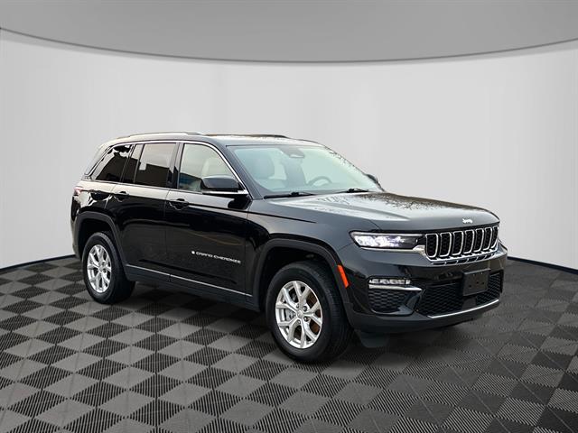 2023 Jeep Grand Cherokee Limited photo 3
