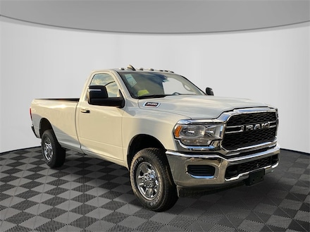 2024 Ram 3500 TRADESMAN REGULAR CAB 4X4 8' BOX Pickup