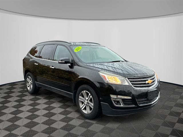 2017 Chevrolet Traverse 2LT photo 3