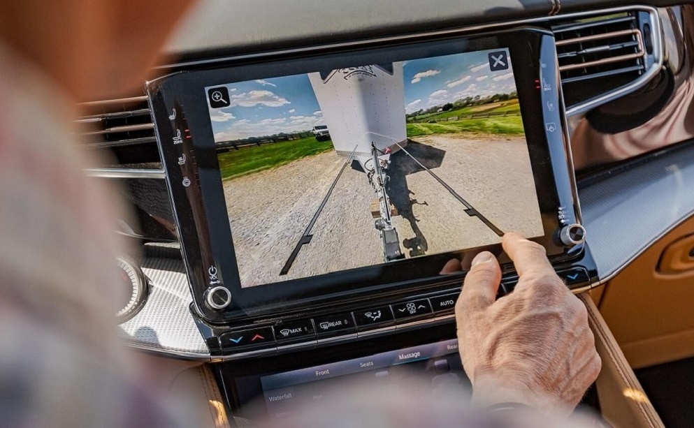 Jeep Grand Wagoneer Technology