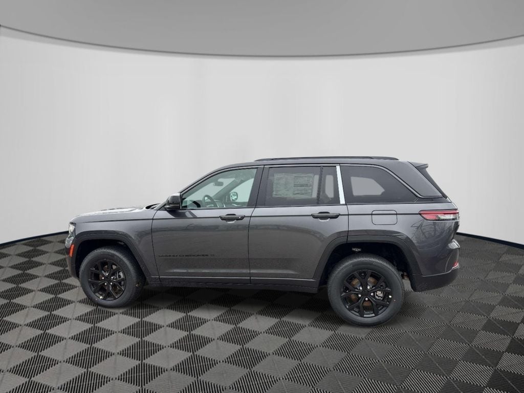 New 2026 Jeep Grand Cherokee LAREDO ALTITUDE 4X4 Sport Utility