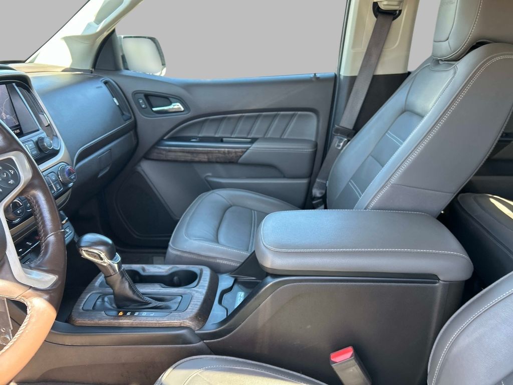 2022 GMC Canyon Denali - Photo 19