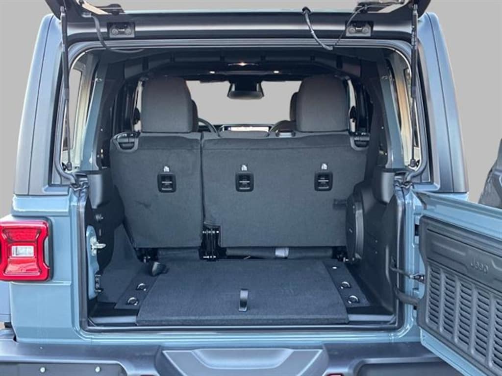 New 2026 Jeep Wrangler 4-DOOR WILLYS Sport Utility