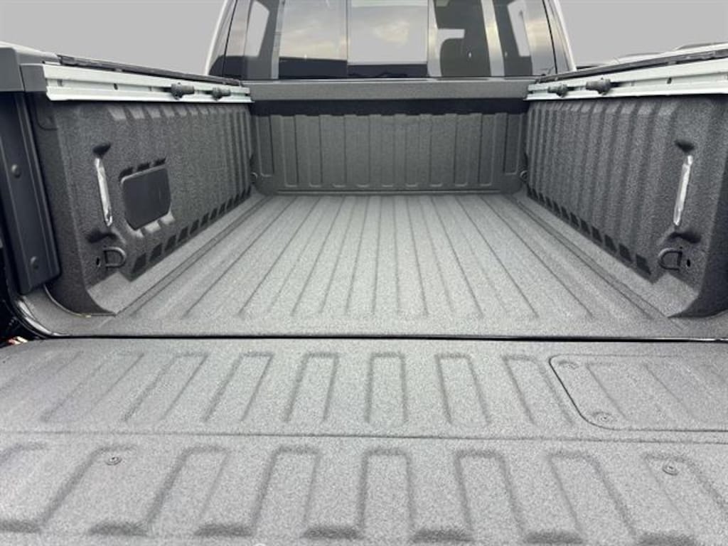 New 2026 Ram 1500 LARAMIE CREW CAB 4X4 5'7 BOX Pickup