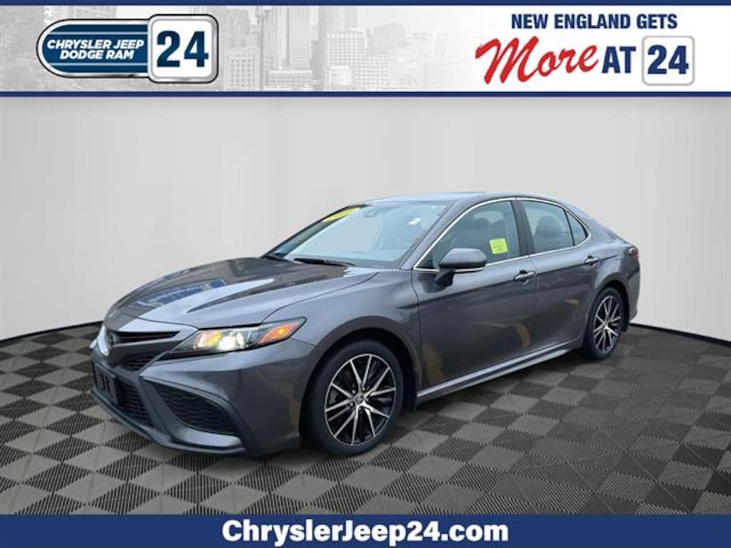 Used 2023 Toyota Camry SE