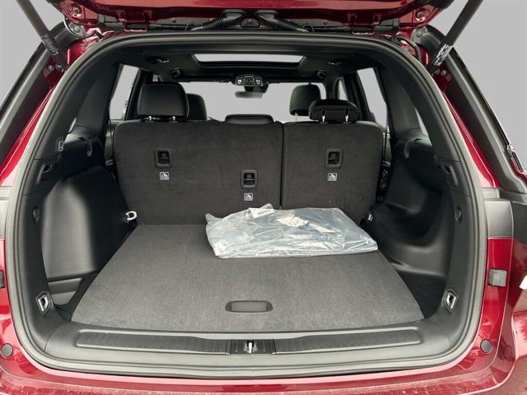 New 2025 Jeep Grand Cherokee LIMITED 4X4 Sport Utility