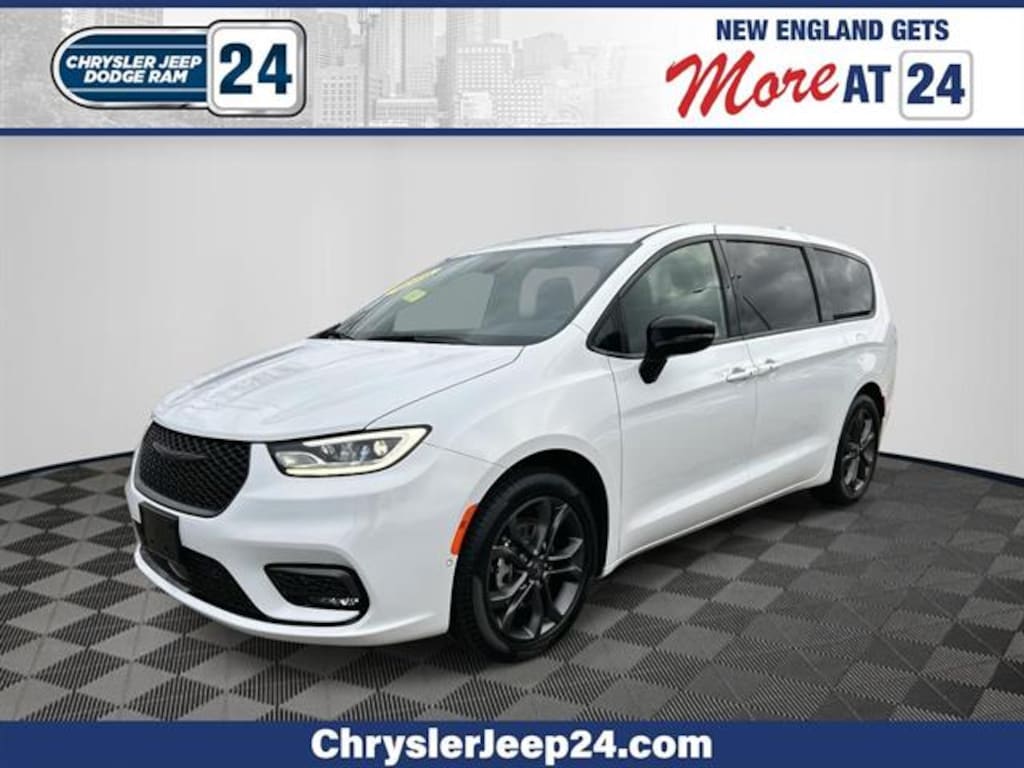 Used 2026 Chrysler Pacifica Select Minivan/Van