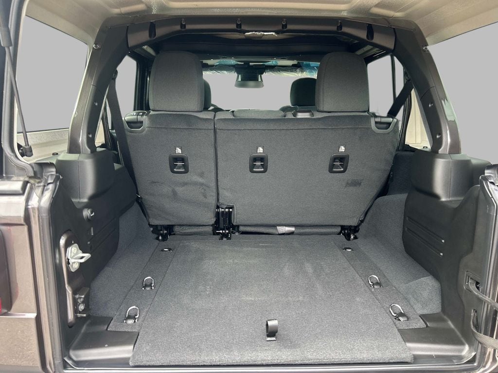 New 2026 Jeep Wrangler 4-DOOR SPORT S Sport Utility