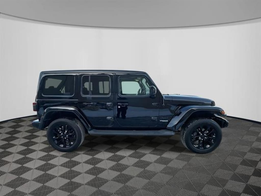 Used 2021 Jeep Wrangler Unlimited Sahara High Altitude SUV