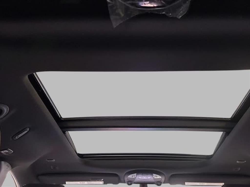 New 2026 Chrysler Pacifica LIMITED AWD Passenger Van