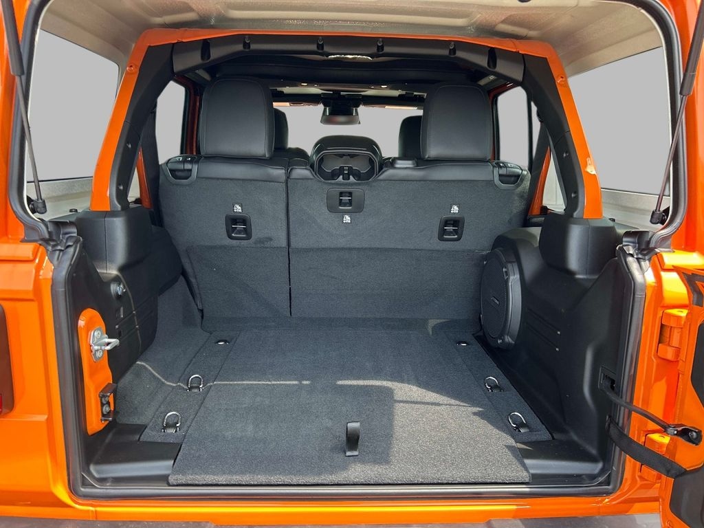New 2026 Jeep Wrangler 4-DOOR SAHARA Sport Utility