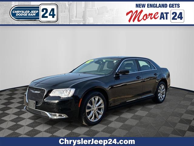 2016 Chrysler 300 Limited's photo