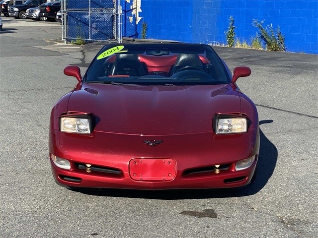 2004 Chevrolet Corvette Base photo 2