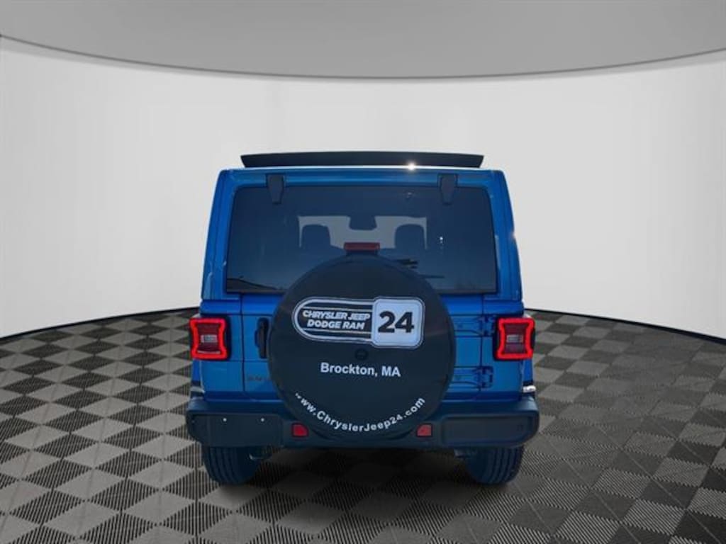 New 2026 Jeep Wrangler 4-DOOR SAHARA Sport Utility