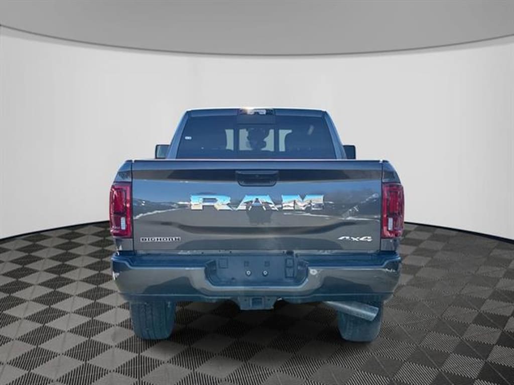 New 2026 Ram 2500 BIG HORN CREW CAB 4X4 6'4 BOX Pickup