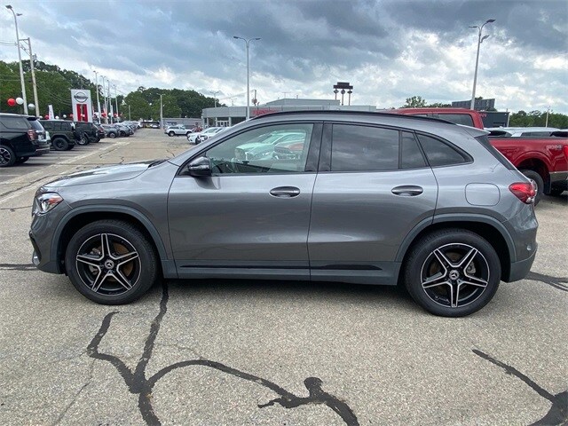 2021 Mercedes Benz GLA 250 4MATIC photo 4