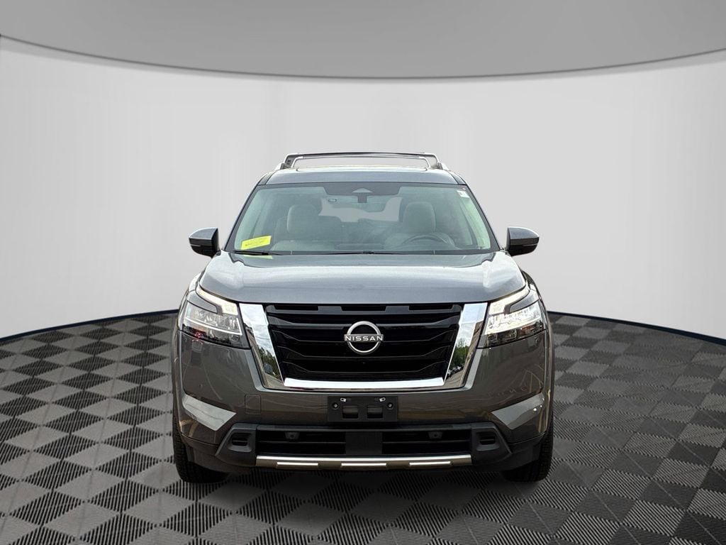 Used 2023 Nissan Pathfinder SL SUV