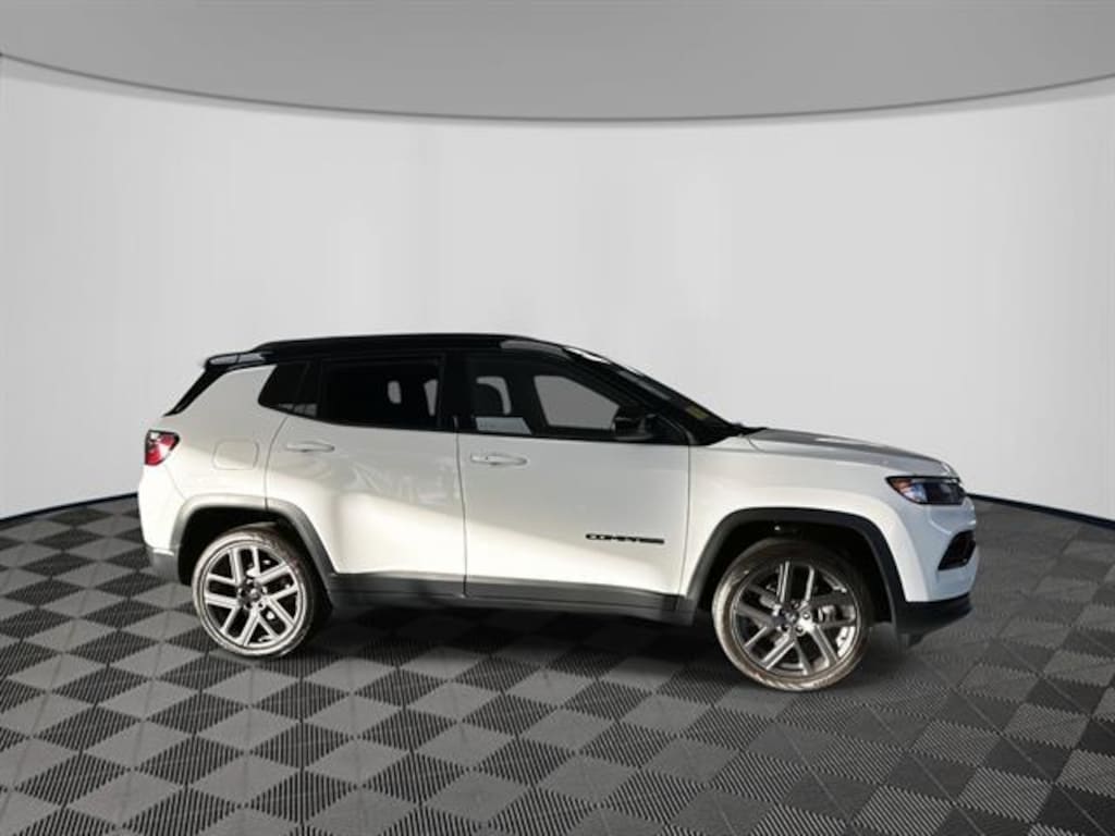 New 2026 Jeep Compass LIMITED ALTITUDE 4X4 Sport Utility
