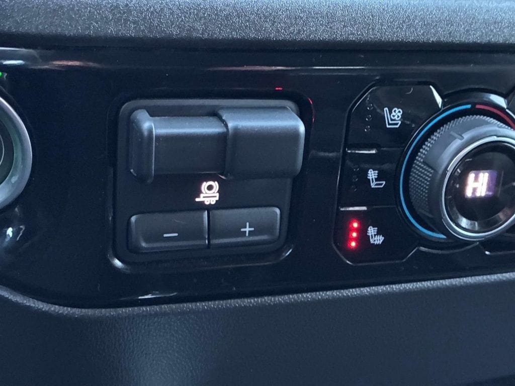 2023 Chevrolet Silverado 1500 LTZ - Photo 30