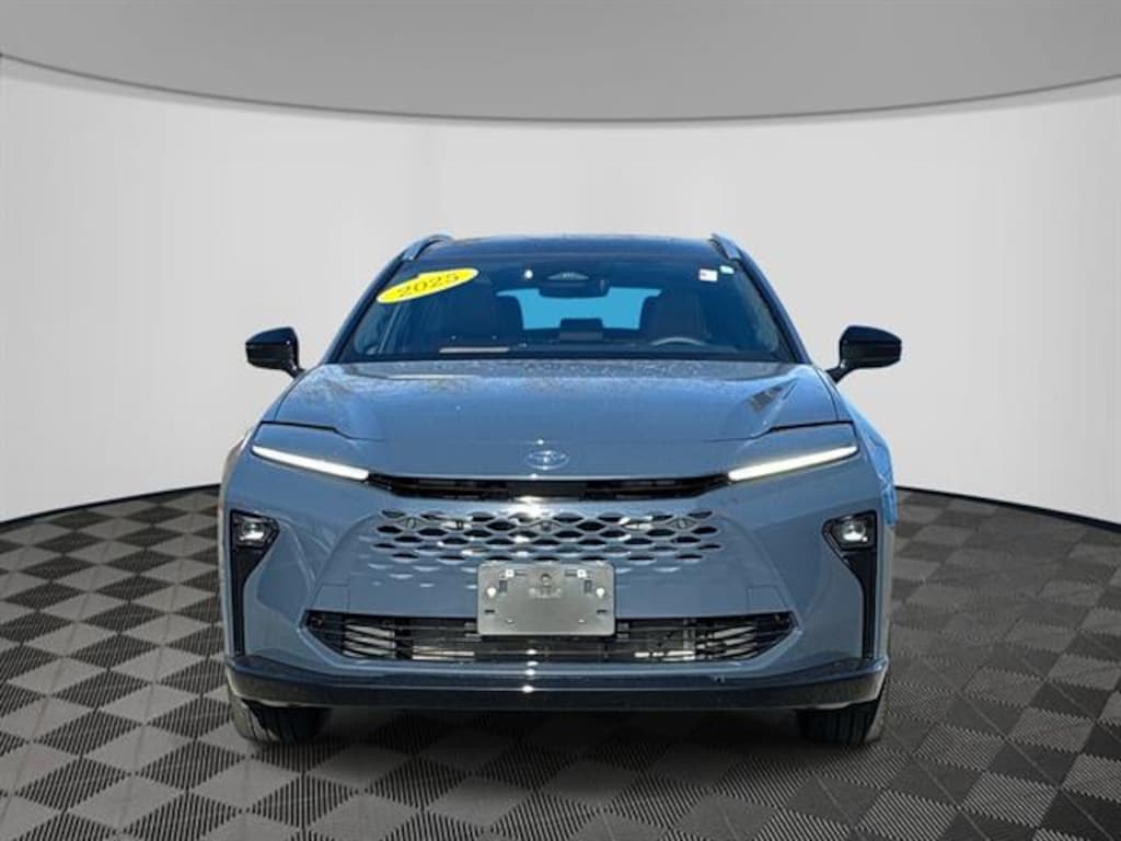 Used 2025 Toyota Crown Signia Limited SUV