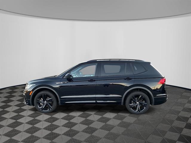 2024 Volkswagen Tiguan SE R-Line Black photo 4