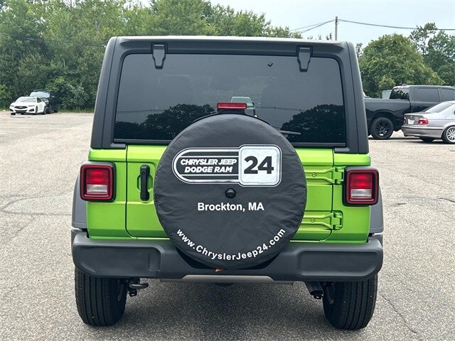2025 Jeep Wrangler Sport S photo 3
