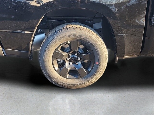 2025 Ram 1500 Tradesman photo 4