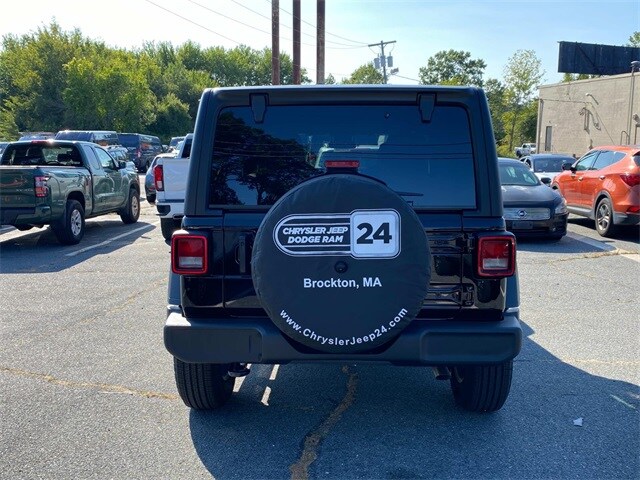 2025 Jeep Wrangler Sport S photo 3
