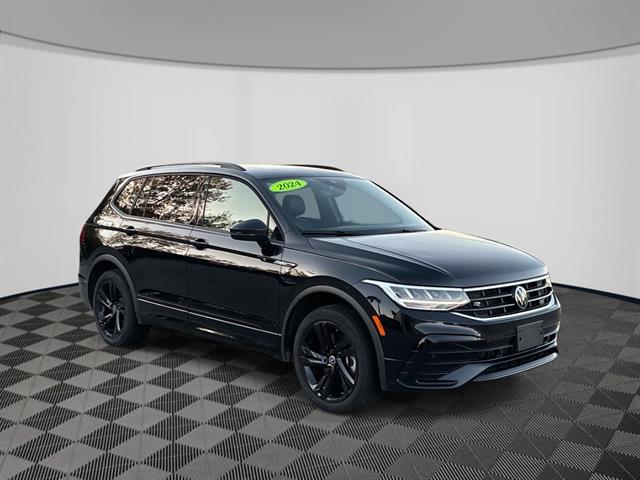 2024 Volkswagen Tiguan SE R-Line Black photo 3
