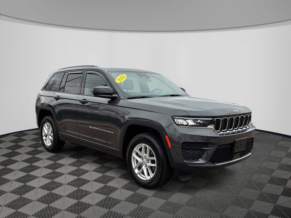 Certified 2025 Jeep Grand Cherokee Laredo X SUV
