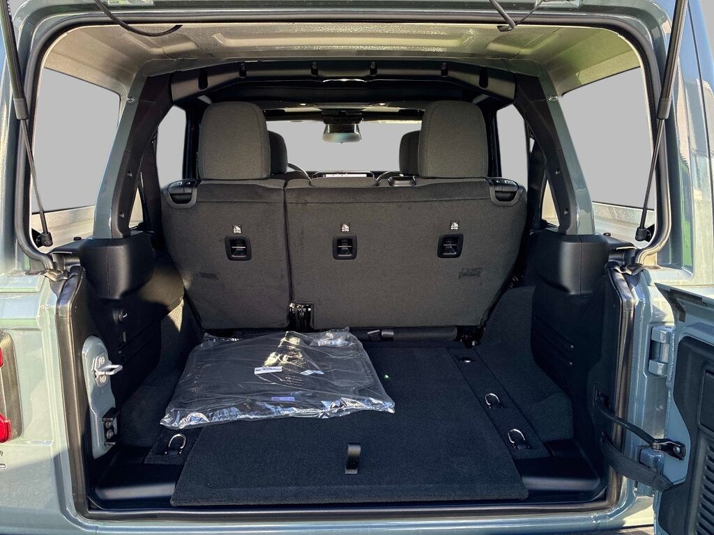 New 2026 Jeep Wrangler 4-DOOR RUBICON Sport Utility