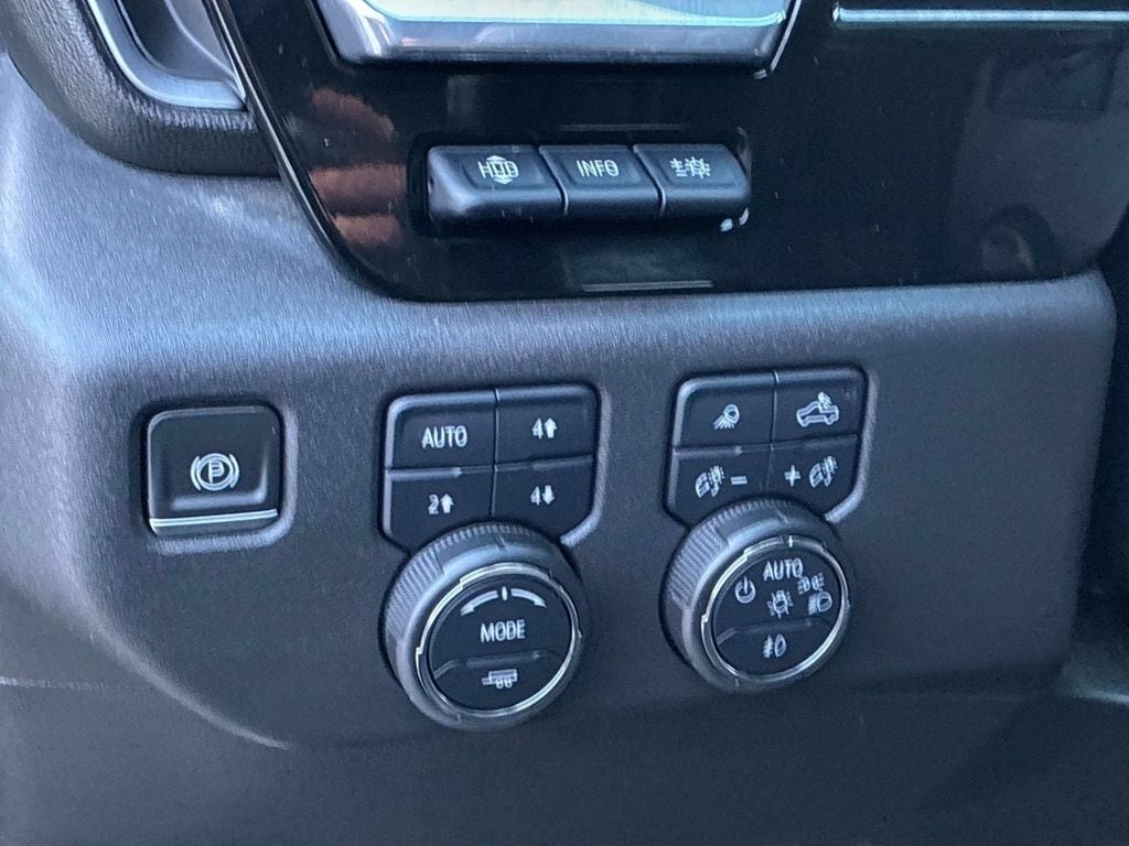 2023 Chevrolet Silverado 1500 LTZ - Photo 25