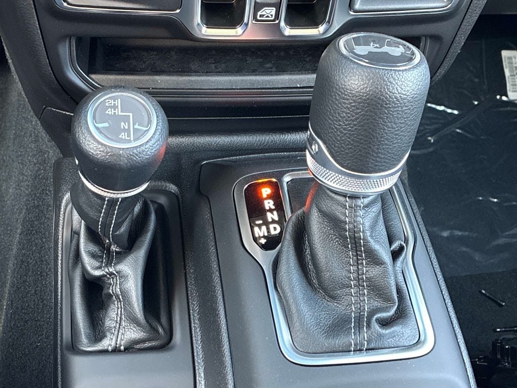 2025 Jeep Wrangler 4-Door Sport S - Photo 11