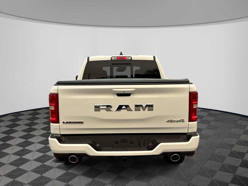 New 2026 Ram 1500 LARAMIE CREW CAB 4X4 5'7 BOX Pickup