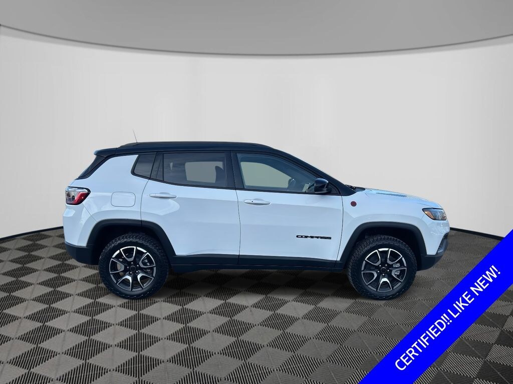 Used 2026 Jeep Compass Trailhawk SUV