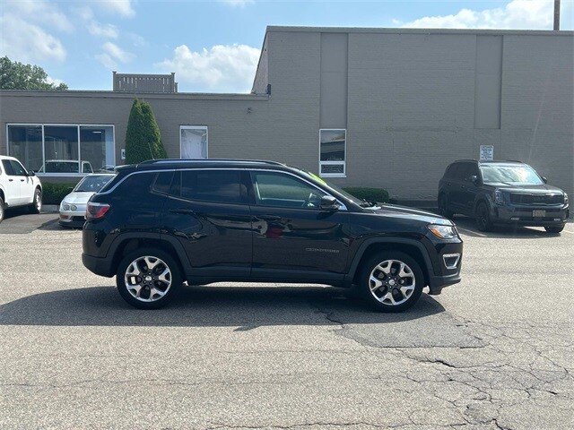 2017 Jeep Compass Limited photo 4