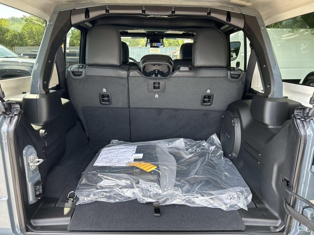 New 2026 Jeep Wrangler 4-DOOR SAHARA Sport Utility