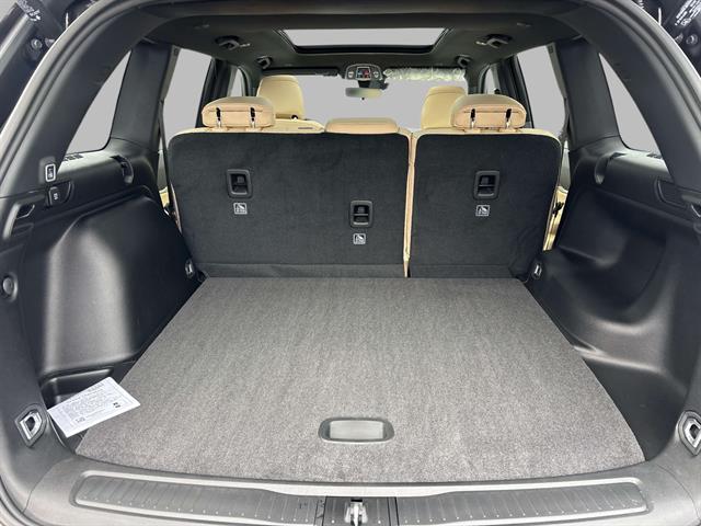 2025 Jeep Grand Cherokee Limited photo 4